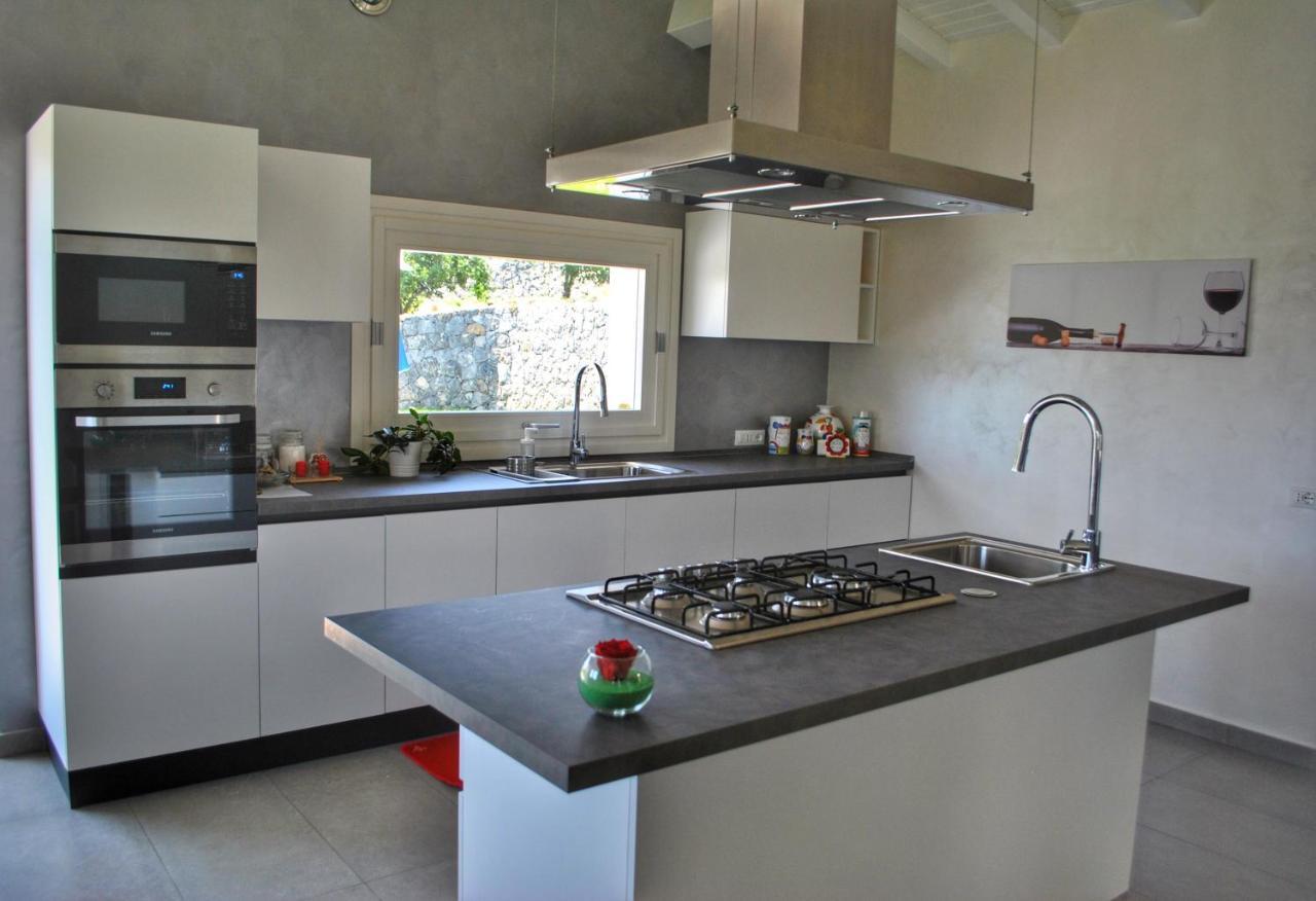 Villa Dedalisa By Holidayngo Acireale Exterior photo